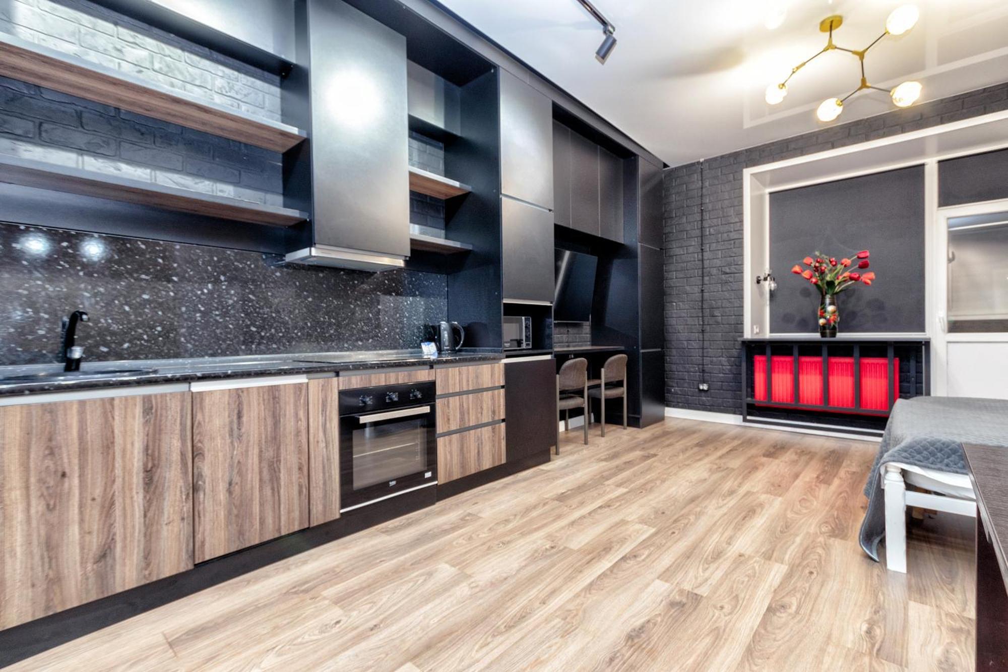 Студия С Дизайнерским Ремонтом В Элитном Доме Pavlodar Exterior foto